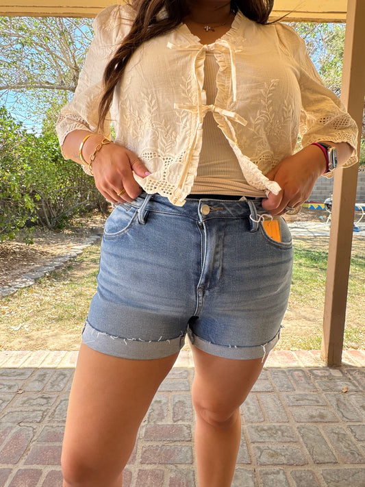Risen Cuff Shorts - Medium Wash